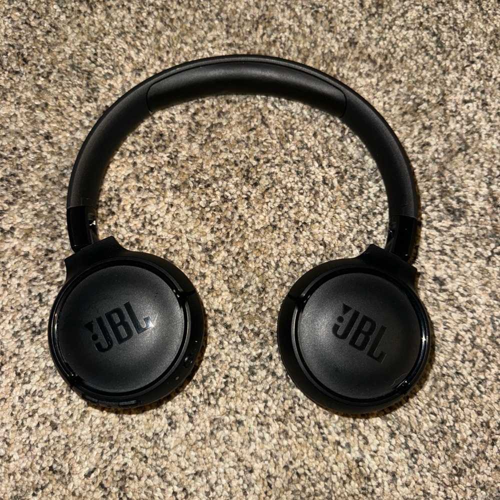JBL Black On-Ear Headphones Sleek Design Comfort
